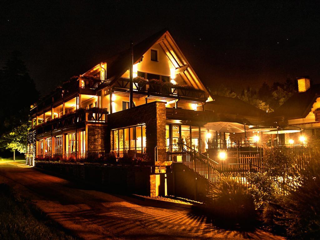 Hotel Gruener Wald Freudenstadt Bagian luar foto